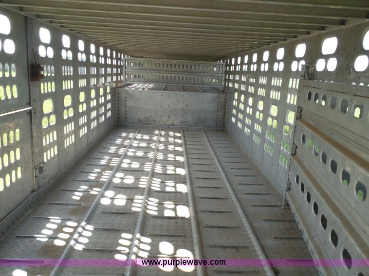 image for item I3406 2001 Barrett livestock trailer