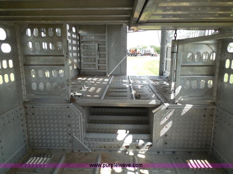 image for item I3406 2001 Barrett livestock trailer