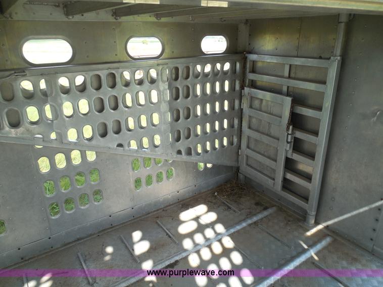 image for item I3406 2001 Barrett livestock trailer