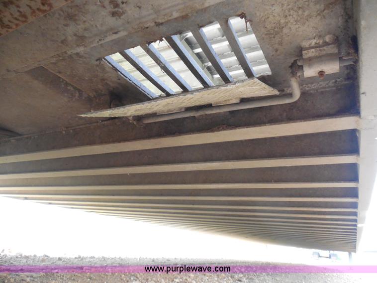 image for item I3406 2001 Barrett livestock trailer