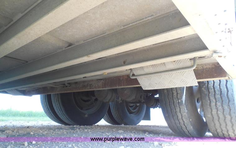 image for item I3406 2001 Barrett livestock trailer