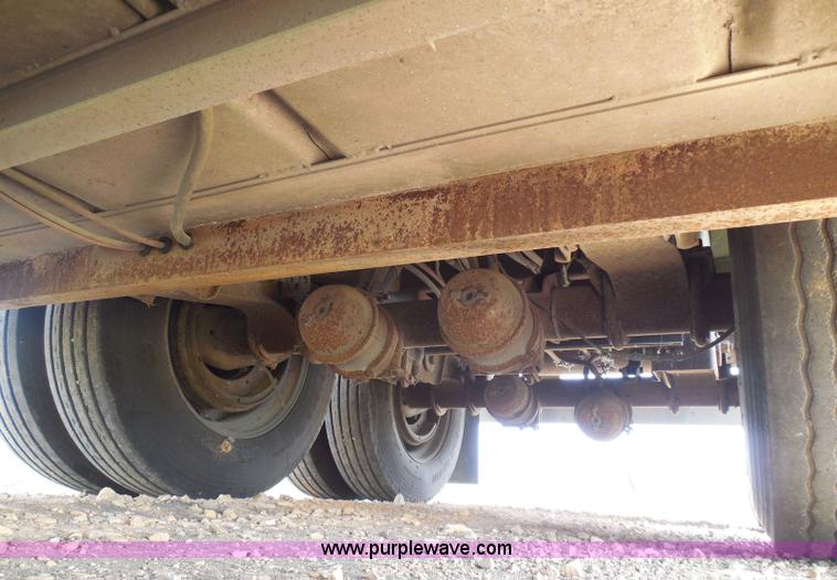 image for item I3406 2001 Barrett livestock trailer