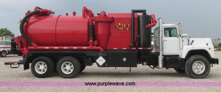 image for item I3482 1998 Mack DM690S liquid vacuum truck with liquid ring blower