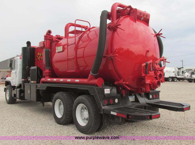 image for item I3482 1998 Mack DM690S liquid vacuum truck with liquid ring blower
