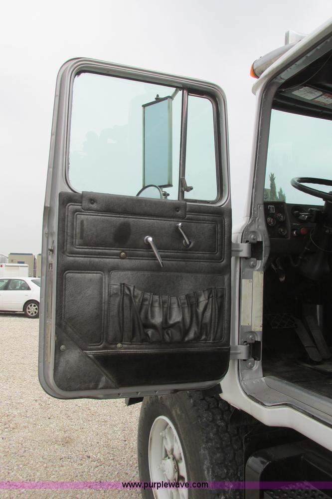 image for item I3482 1998 Mack DM690S liquid vacuum truck with liquid ring blower