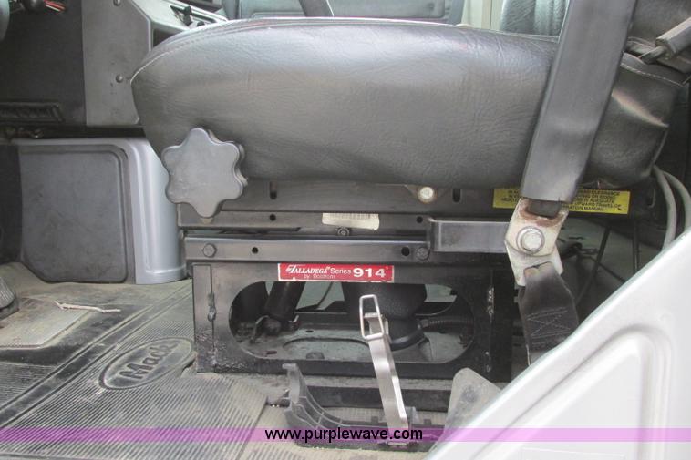 image for item I3482 1998 Mack DM690S liquid vacuum truck with liquid ring blower