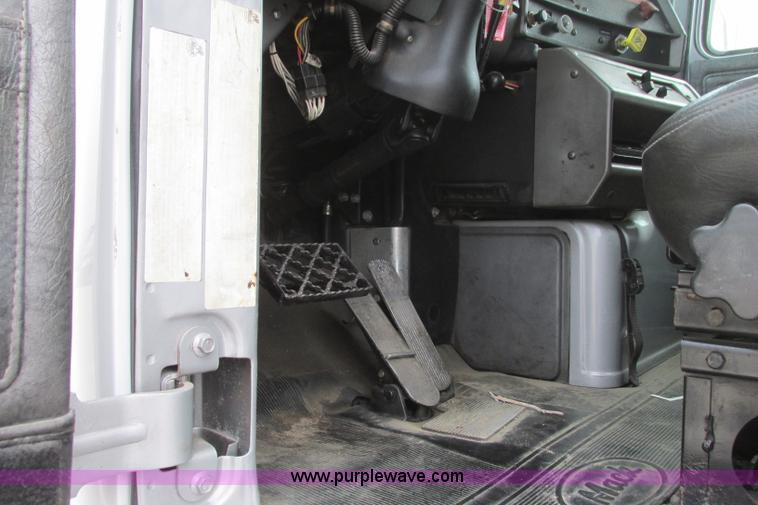 image for item I3482 1998 Mack DM690S liquid vacuum truck with liquid ring blower