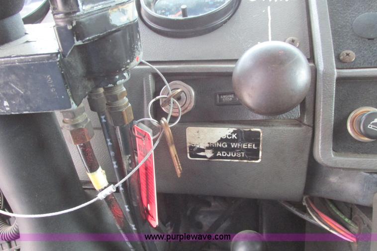 image for item I3482 1998 Mack DM690S liquid vacuum truck with liquid ring blower