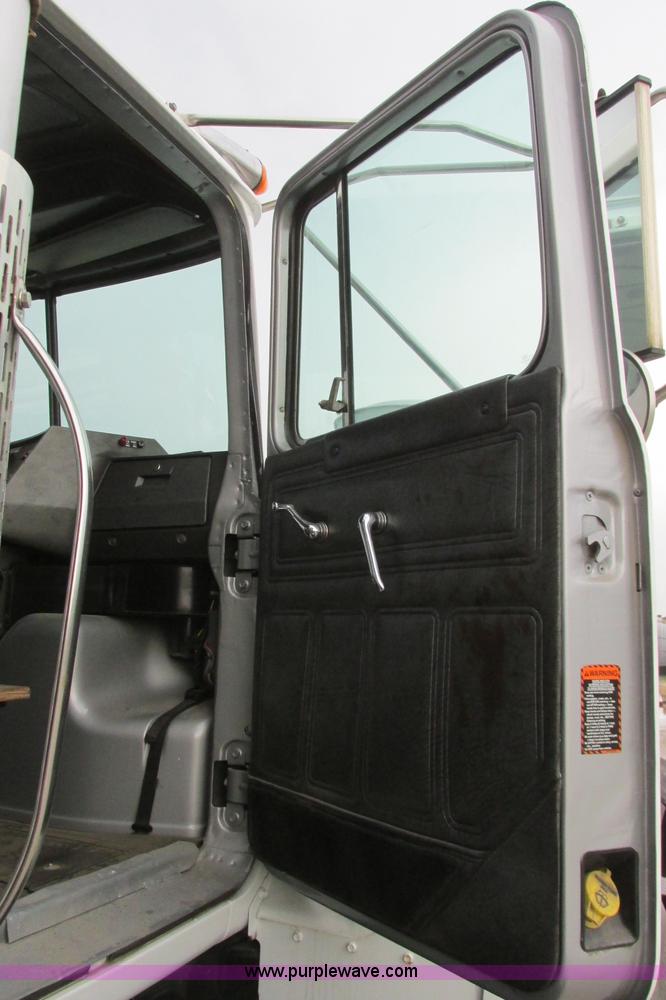 image for item I3482 1998 Mack DM690S liquid vacuum truck with liquid ring blower