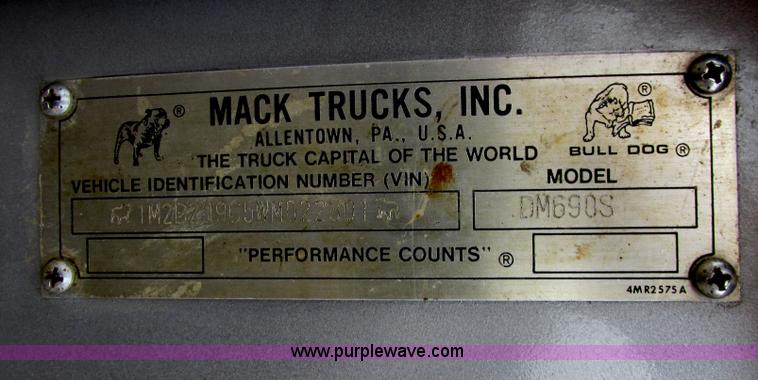 image for item I3482 1998 Mack DM690S liquid vacuum truck with liquid ring blower