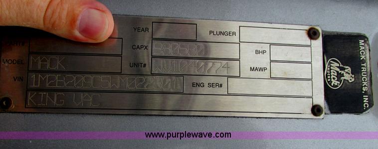 image for item I3482 1998 Mack DM690S liquid vacuum truck with liquid ring blower