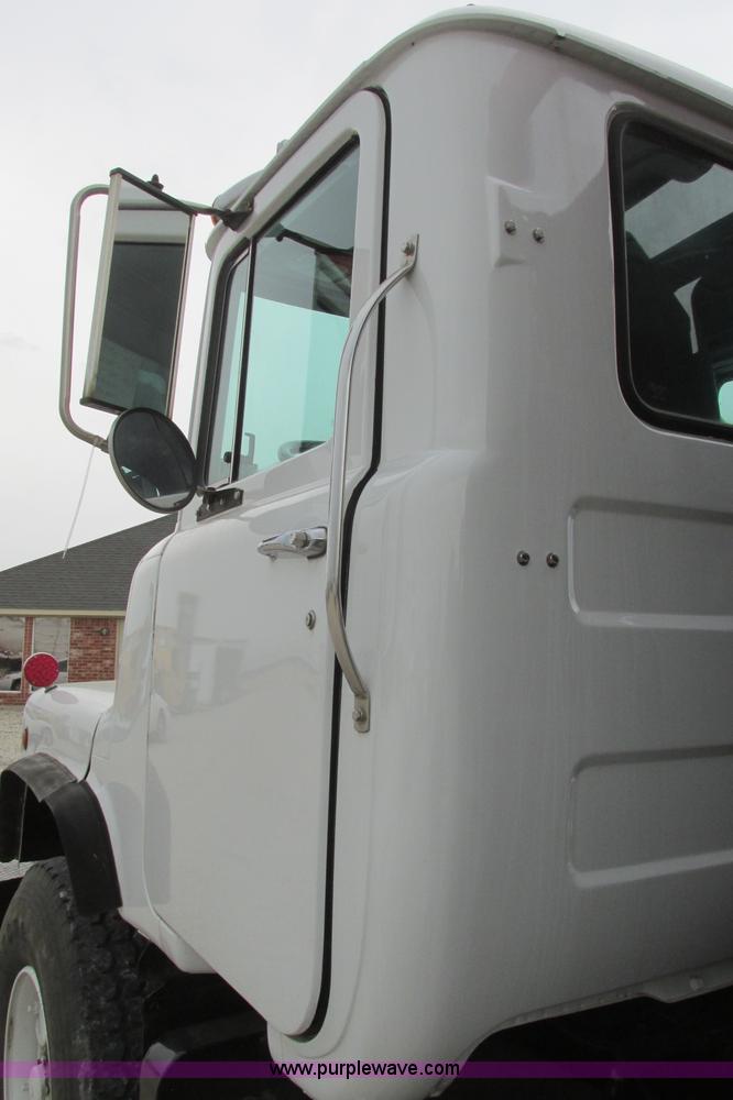 image for item I3482 1998 Mack DM690S liquid vacuum truck with liquid ring blower