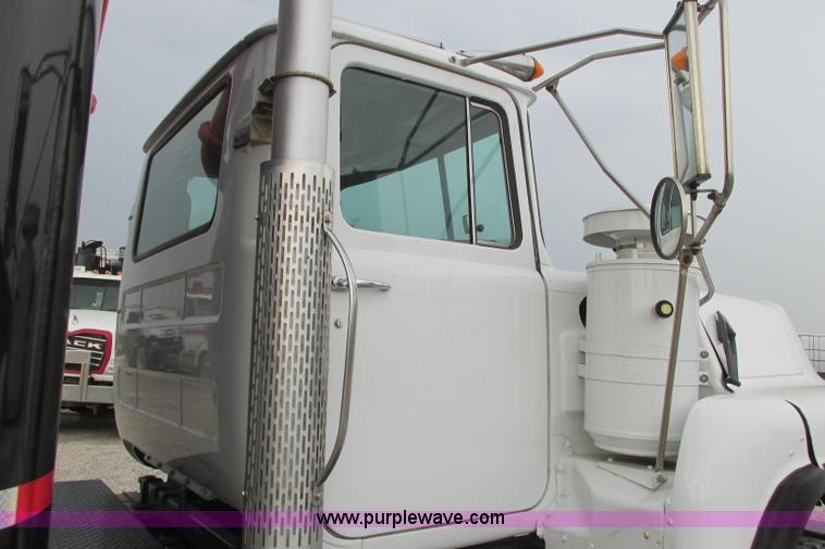 image for item I3482 1998 Mack DM690S liquid vacuum truck with liquid ring blower