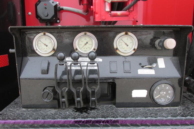 image for item I3482 1998 Mack DM690S liquid vacuum truck with liquid ring blower