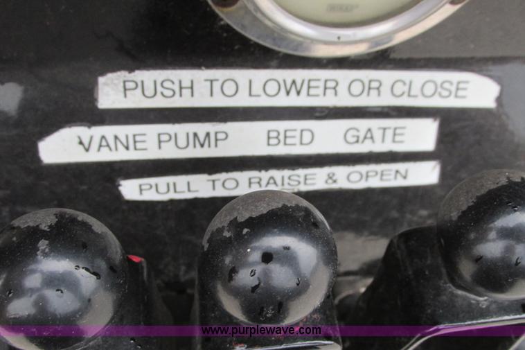 image for item I3482 1998 Mack DM690S liquid vacuum truck with liquid ring blower