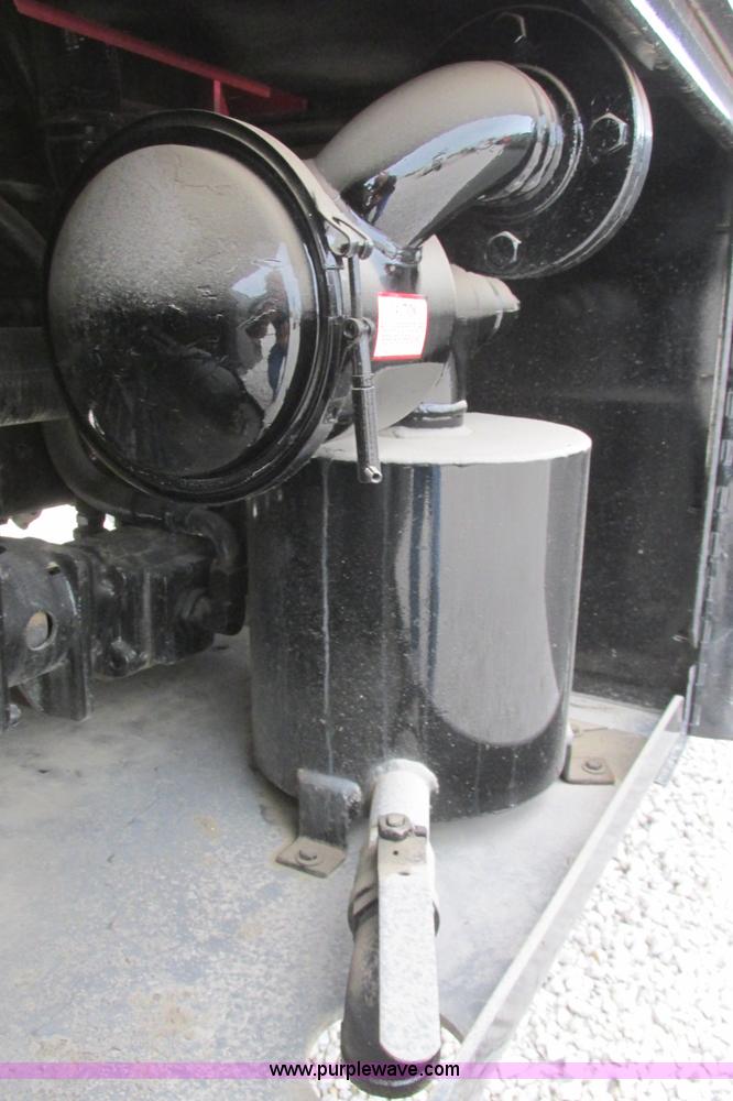 image for item I3482 1998 Mack DM690S liquid vacuum truck with liquid ring blower