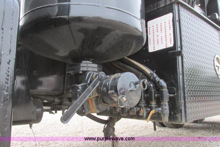 image for item I3482 1998 Mack DM690S liquid vacuum truck with liquid ring blower
