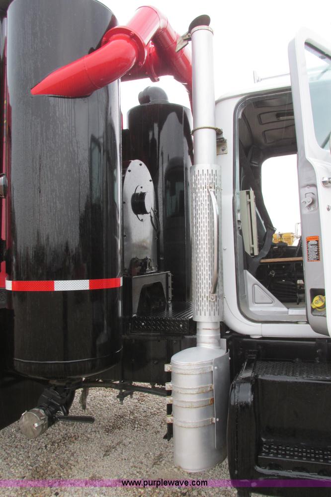 image for item I3482 1998 Mack DM690S liquid vacuum truck with liquid ring blower