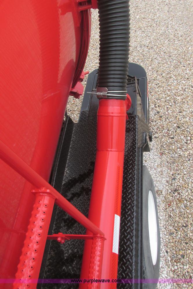 image for item I3482 1998 Mack DM690S liquid vacuum truck with liquid ring blower