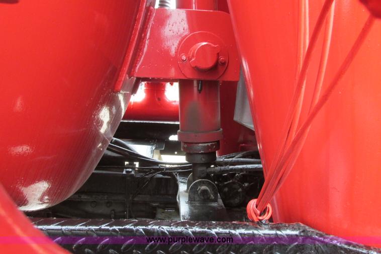 image for item I3482 1998 Mack DM690S liquid vacuum truck with liquid ring blower