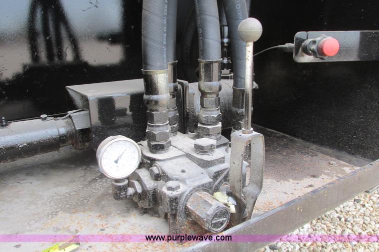 image for item I3482 1998 Mack DM690S liquid vacuum truck with liquid ring blower