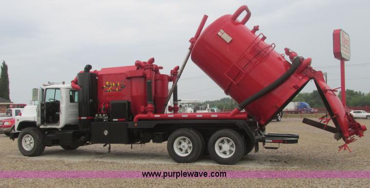image for item I3482 1998 Mack DM690S liquid vacuum truck with liquid ring blower