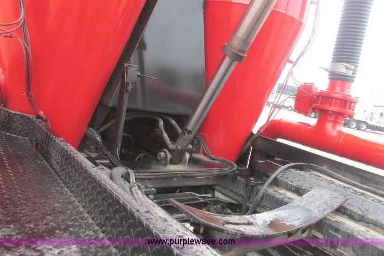 image for item I3482 1998 Mack DM690S liquid vacuum truck with liquid ring blower