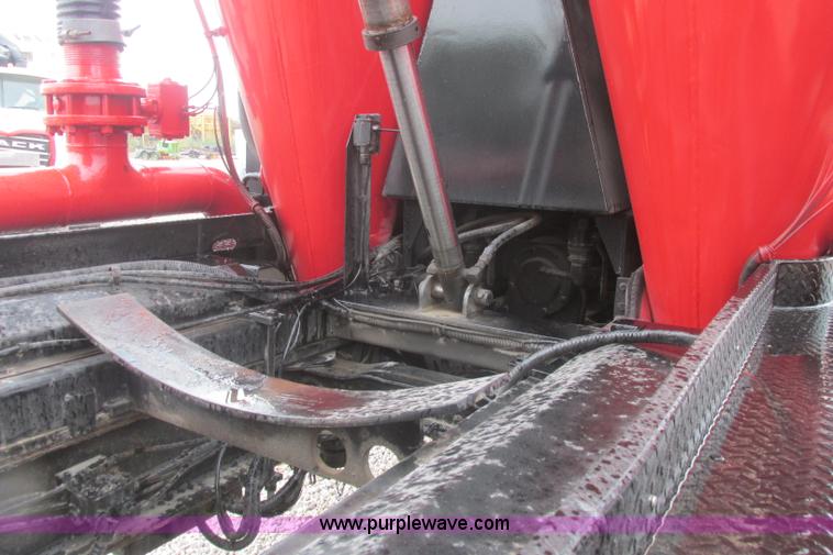 image for item I3482 1998 Mack DM690S liquid vacuum truck with liquid ring blower