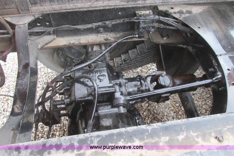 image for item I3482 1998 Mack DM690S liquid vacuum truck with liquid ring blower