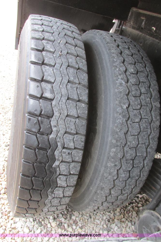 image for item I3482 1998 Mack DM690S liquid vacuum truck with liquid ring blower