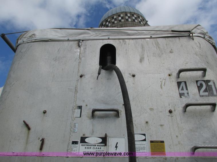 image for item I3834 1985 Freuhauf end dump trailer