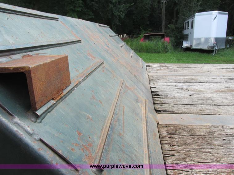 image for item I3835 1998 Specialized XL70LSD drop deck trailer