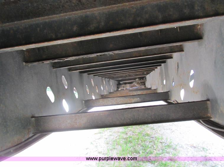 image for item I3835 1998 Specialized XL70LSD drop deck trailer