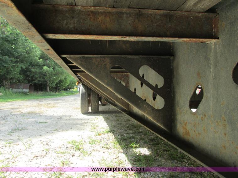 image for item I3835 1998 Specialized XL70LSD drop deck trailer