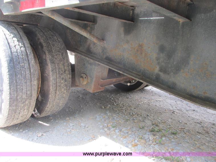 image for item I3835 1998 Specialized XL70LSD drop deck trailer