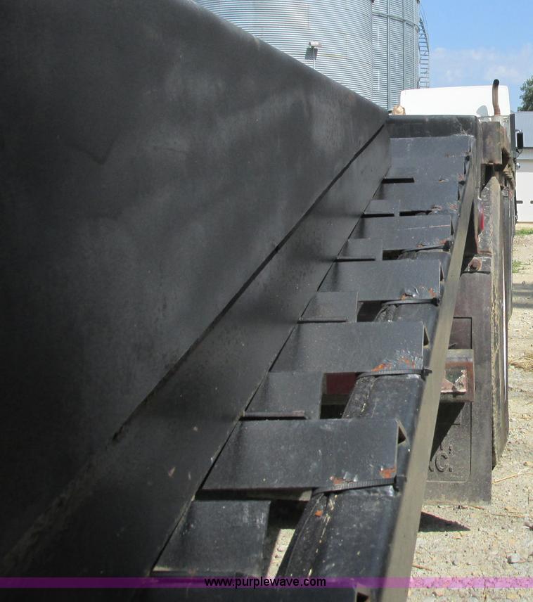 image for item I3835 1998 Specialized XL70LSD drop deck trailer