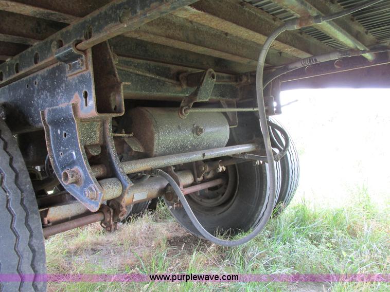 image for item I6194 1994 Aztec curtain side trailer