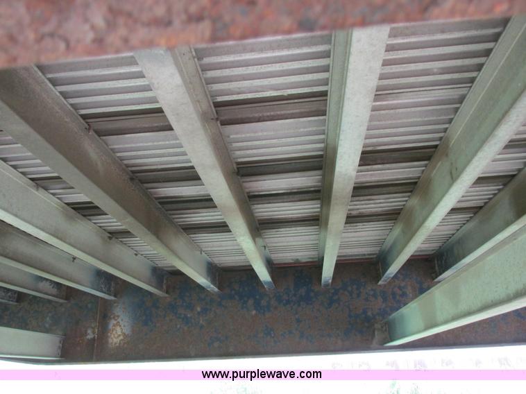 image for item I6194 1994 Aztec curtain side trailer