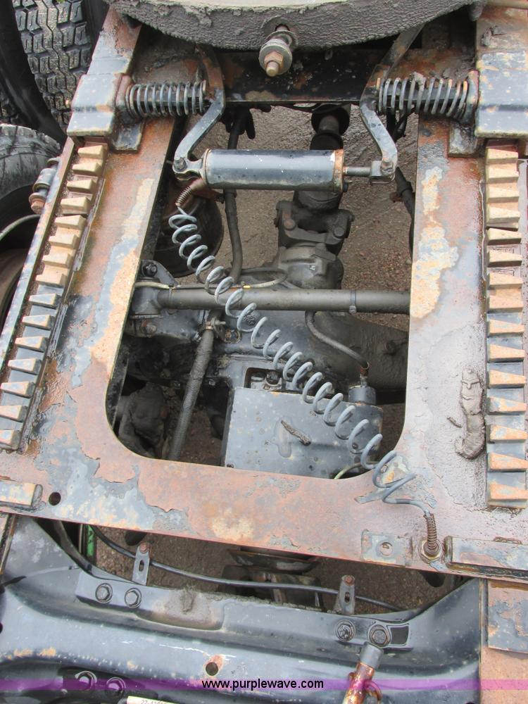 image for item I6196 1998 Freightliner FLD120 semi truck