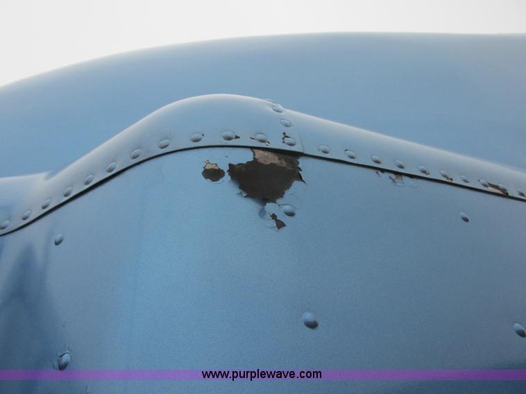 image for item I6196 1998 Freightliner FLD120 semi truck