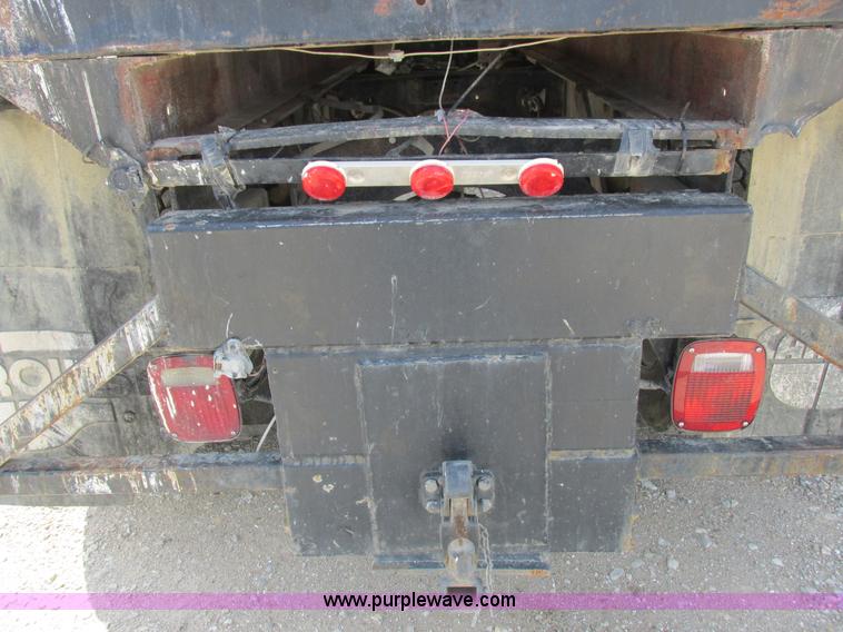 image for item I8962 1998 Volvo WG flatbed truck