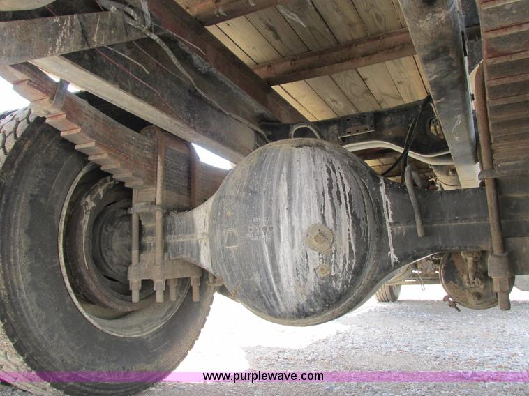 image for item I8962 1998 Volvo WG flatbed truck