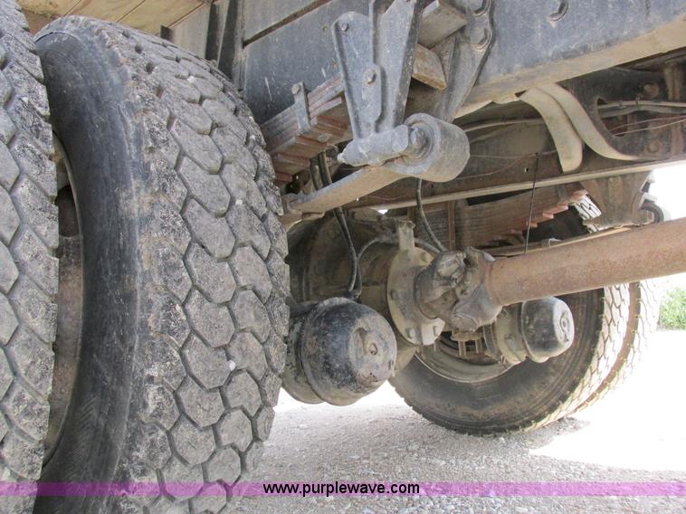 image for item I8962 1998 Volvo WG flatbed truck