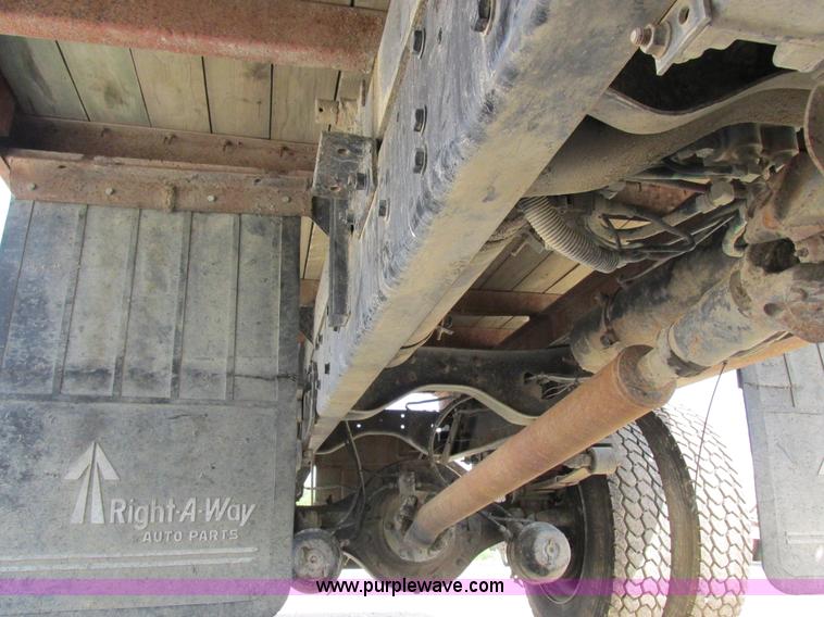 image for item I8962 1998 Volvo WG flatbed truck