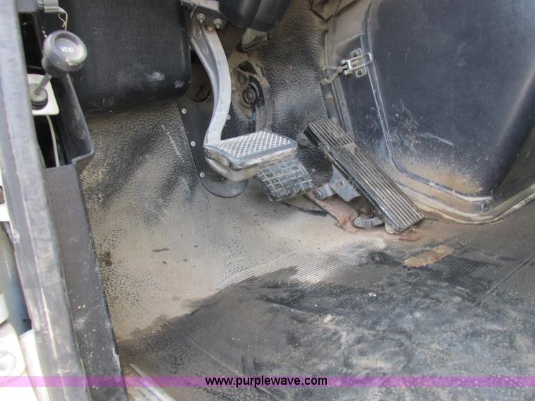 image for item I8962 1998 Volvo WG flatbed truck