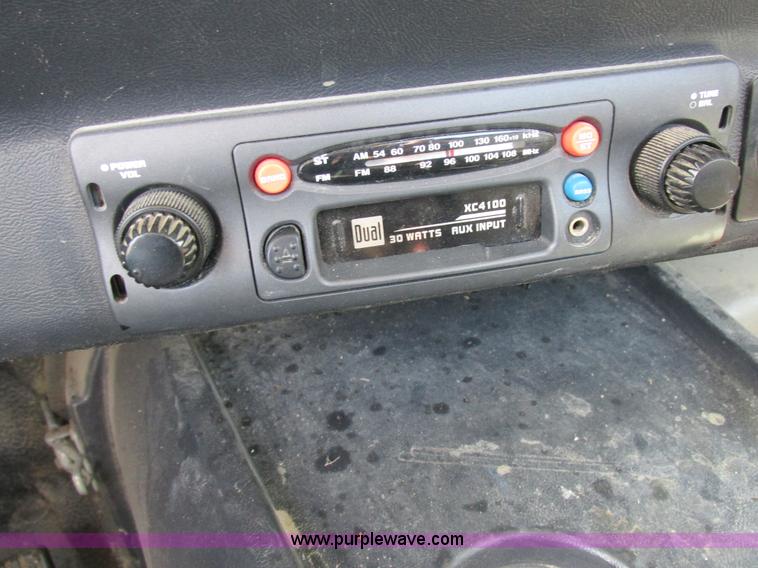 image for item I8962 1998 Volvo WG flatbed truck