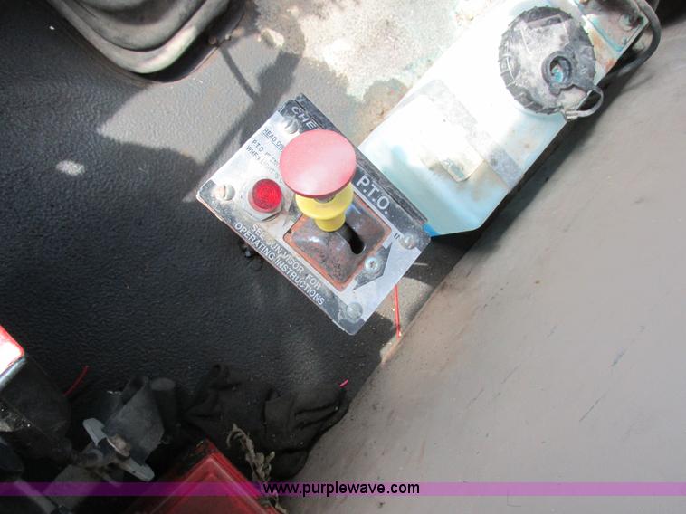 image for item I8962 1998 Volvo WG flatbed truck