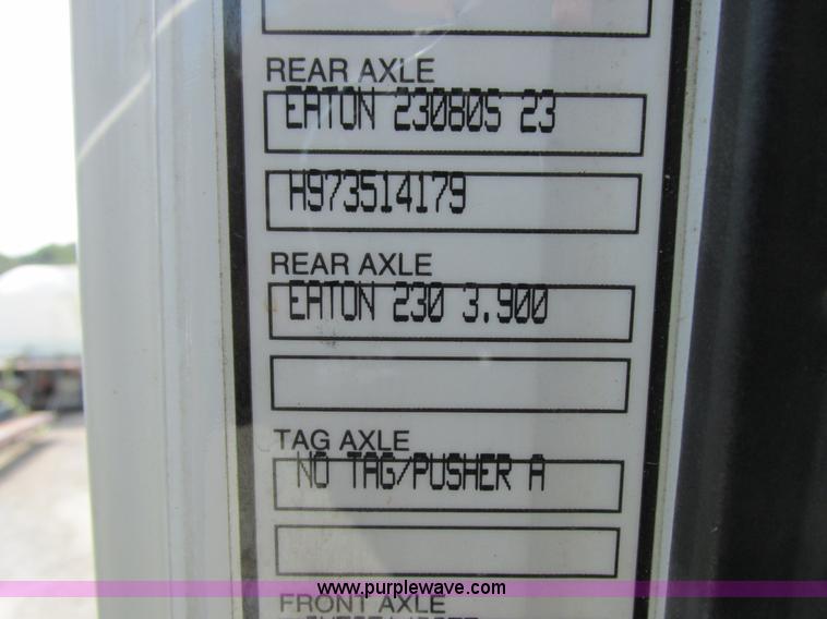 image for item I8962 1998 Volvo WG flatbed truck