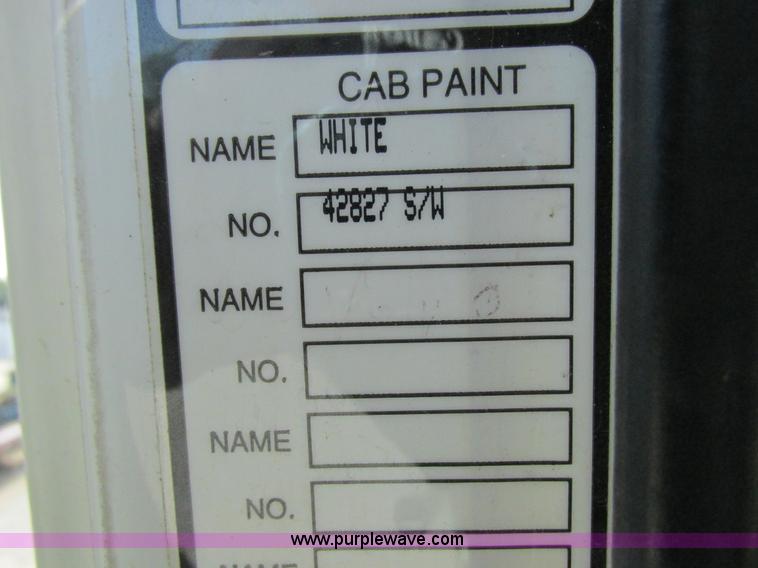 image for item I8962 1998 Volvo WG flatbed truck