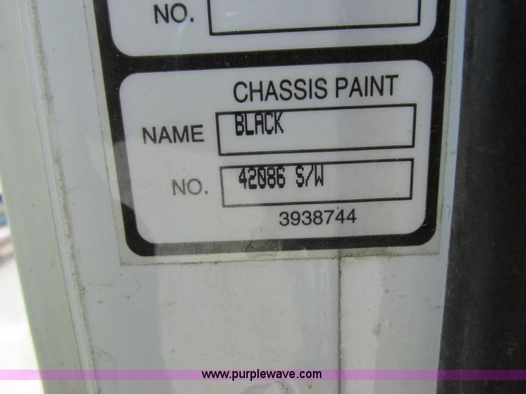 image for item I8962 1998 Volvo WG flatbed truck